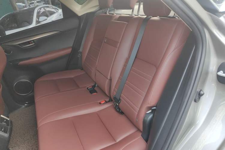 Used Lexus NX 2015 200T All-Wheel-Drive Fēngshàng Edition Left Rear Seat