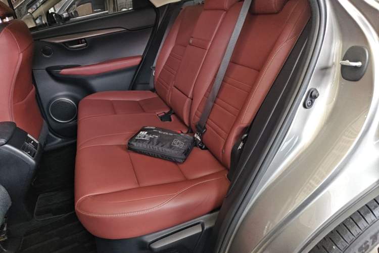 Used Lexus NX 2015 200T All-Wheel-Drive Fēngshàng Edition Left Rear Seat