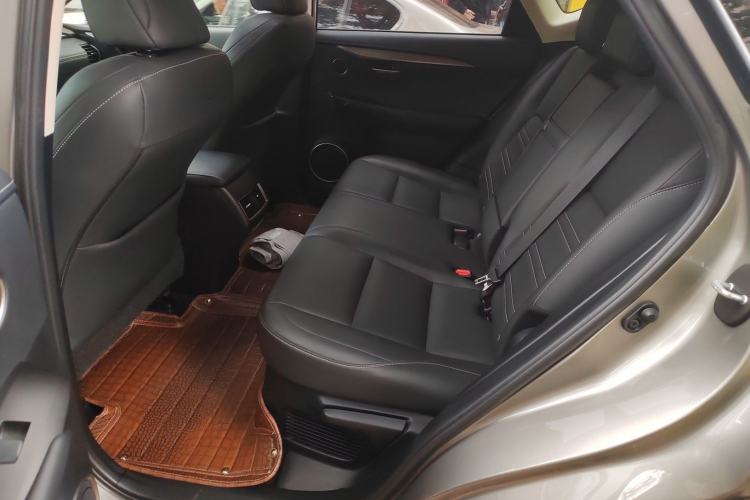 Used Lexus NX 2015 200T All-Wheel-Drive Fēngshàng Edition Left Rear Seat