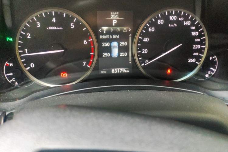 Used Lexus NX 2015 200T All-Wheel-Drive Fēngshàng Edition Odometer Close Up