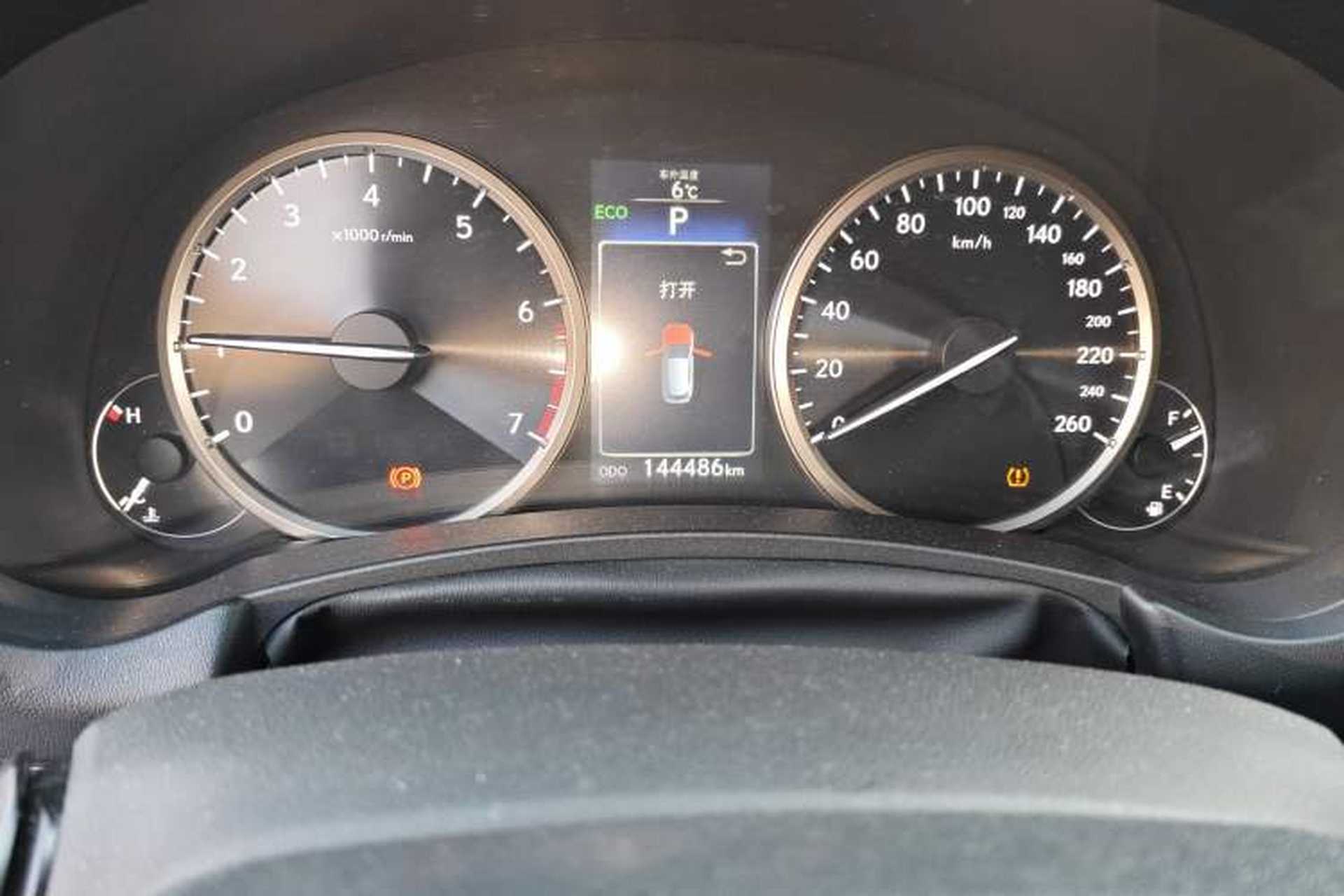 Used Lexus NX 2015 200 Front-Wheel Drive X-Trail SE Edition Odometer Close Up