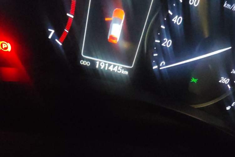 Used Lexus NX 2015 200T All-Wheel-Drive Fēngshàng Edition Odometer Close Up