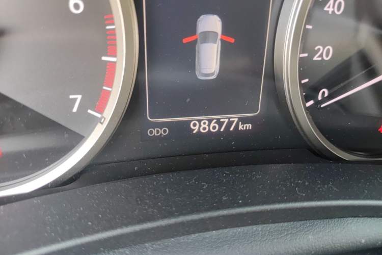 Used Lexus NX 2015 200 Front-Wheel Drive X-Trail SE Edition Odometer Close Up