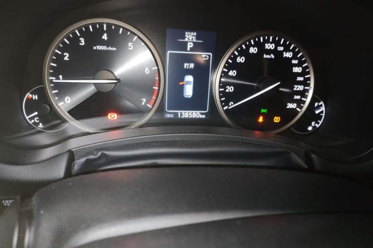 Used Lexus NX 2015 200 Front-Wheel Drive X-Trail SE Edition Odometer Close Up