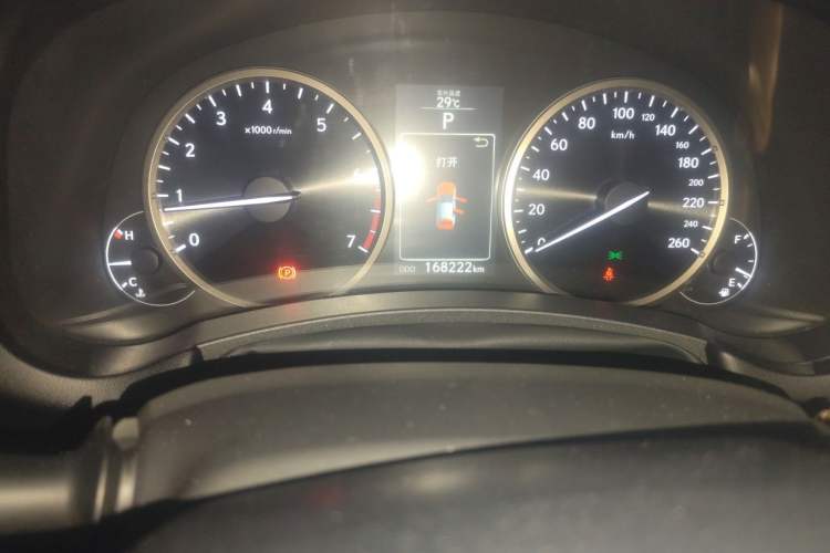 Used Lexus NX 2015 200 Front-Wheel Drive X-Trail SE Edition Odometer Close Up