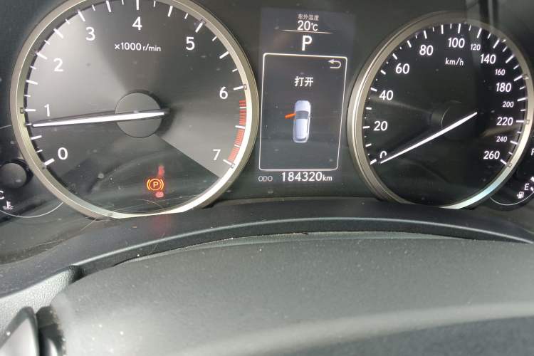 Used Lexus NX 2015 200 Front-Wheel Drive X-Trail SE Edition Odometer Close Up