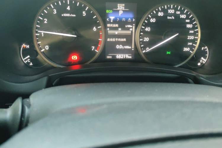 Used Lexus NX 2015 200 Front-Wheel Drive X-Trail SE Edition Odometer Close Up
