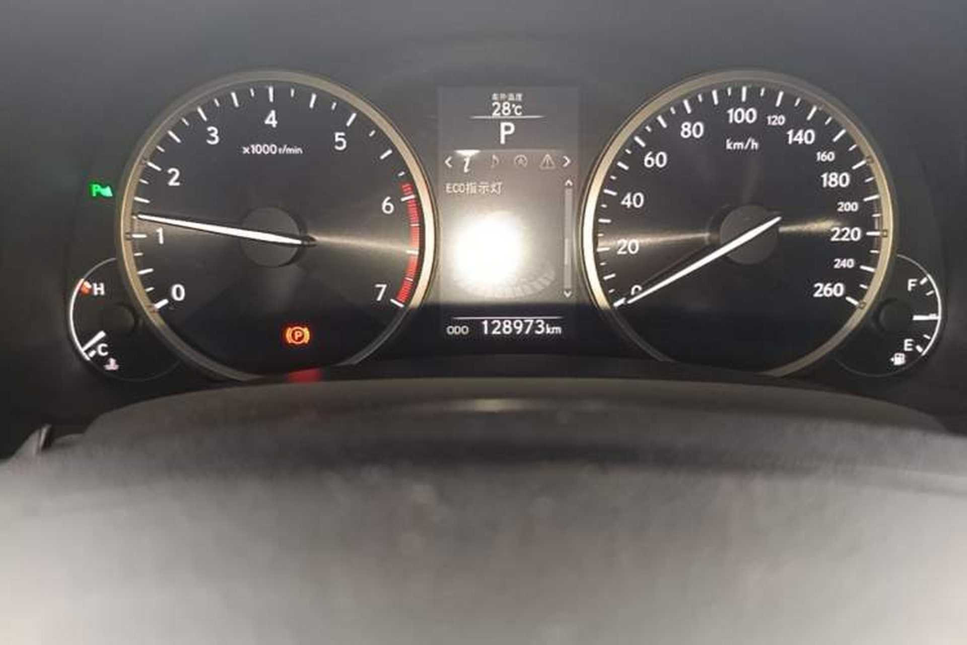 Used Lexus NX 2015 200T All-Wheel-Drive Fēngshàng Edition Odometer Close Up