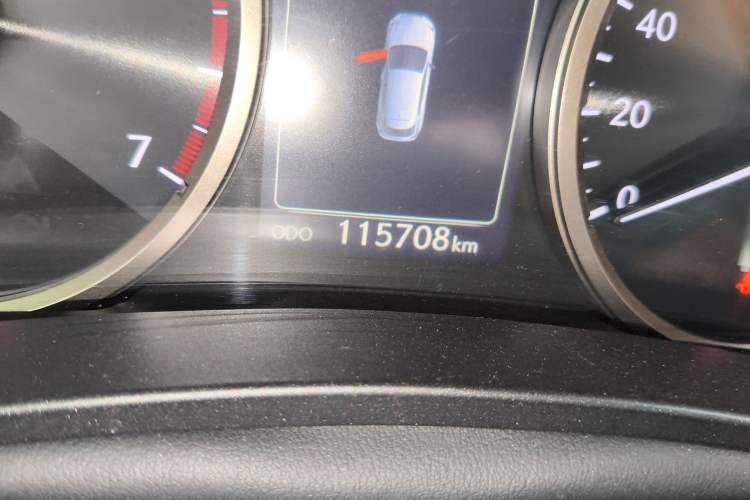 Used Lexus NX 2015 200T All-Wheel-Drive Fēngshàng Edition Odometer Close Up