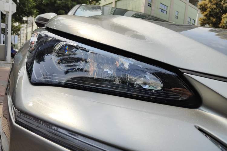 Used Lexus NX 2015 200T All-Wheel-Drive Fēngshàng Edition Right Front Headlight
