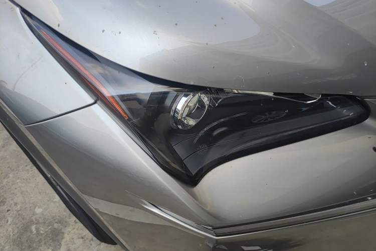 Used Lexus NX 2015 200 Front-Wheel Drive X-Trail SE Edition Right Front Headlight