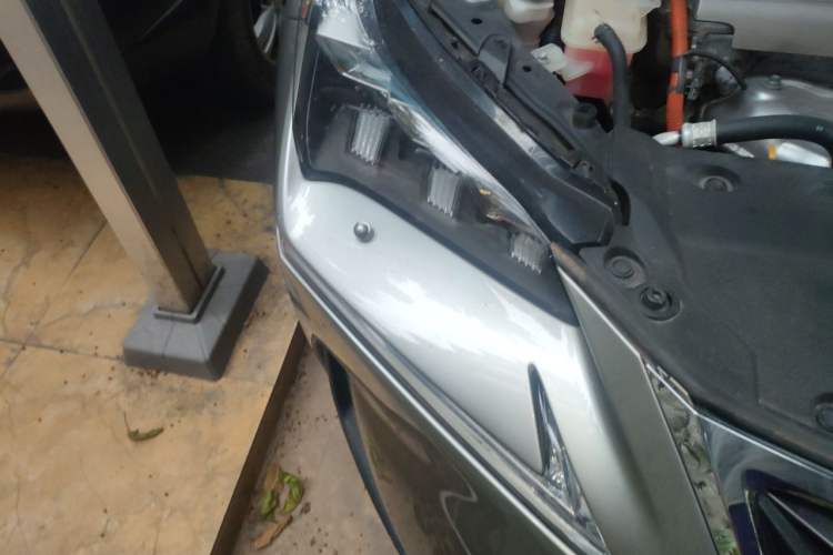 Used Lexus NX 2015 300h All-Wheel-Drive Fēngzhì Edition Right Front Headlight