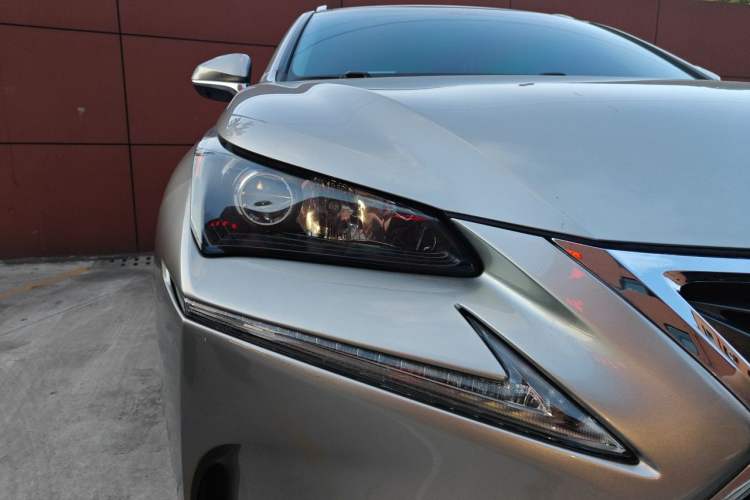 Used Lexus NX 2015 200T All-Wheel-Drive Fēngshàng Edition Right Front Headlight