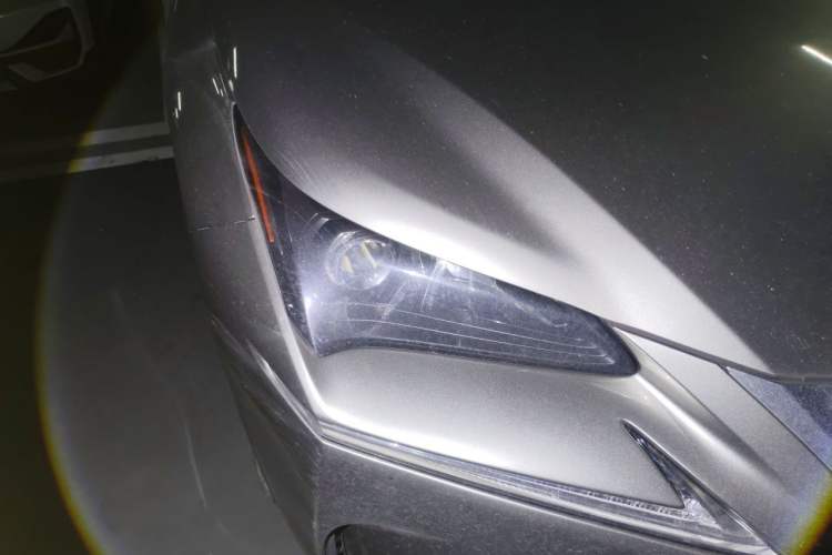 Used Lexus NX 2015 200 Front-Wheel Drive X-Trail SE Edition Right Front Headlight