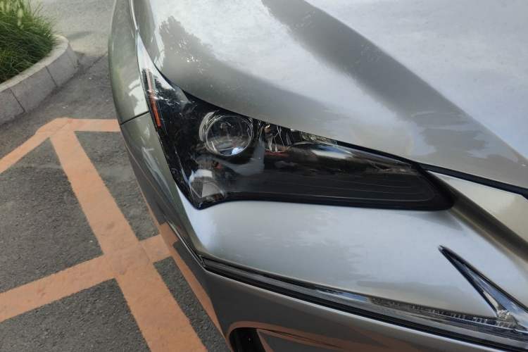 Used Lexus NX 2015 200T All-Wheel-Drive Fēngshàng Edition Right Front Headlight