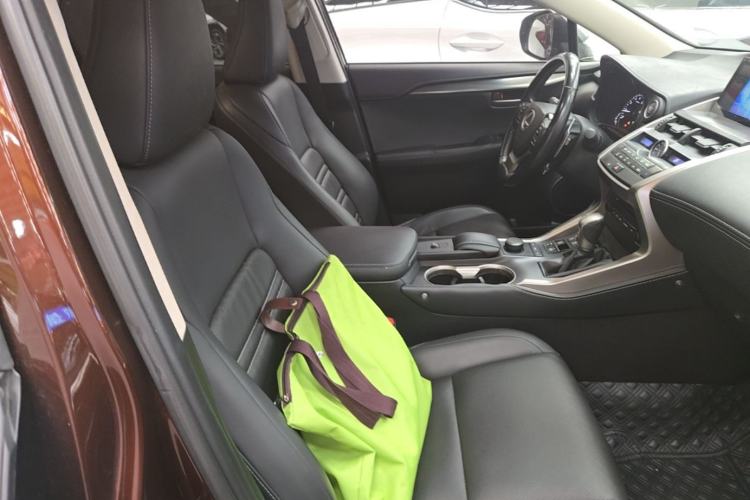 Used Lexus NX 2015 200T All-Wheel-Drive Fēngshàng Edition Right Front Seat