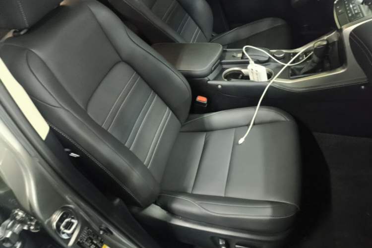 Used Lexus NX 2015 200T All-Wheel-Drive Fēngshàng Edition Right Front Seat