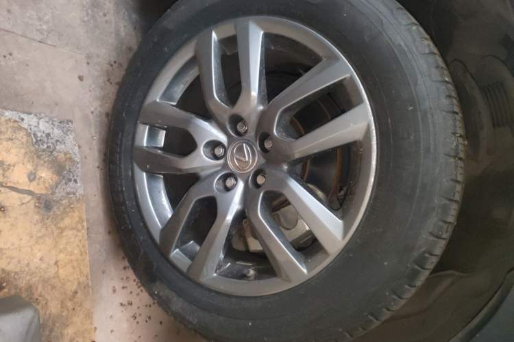 Used Lexus NX 2015 300h All-Wheel-Drive Fēngzhì Edition Right Front Wheel Hub