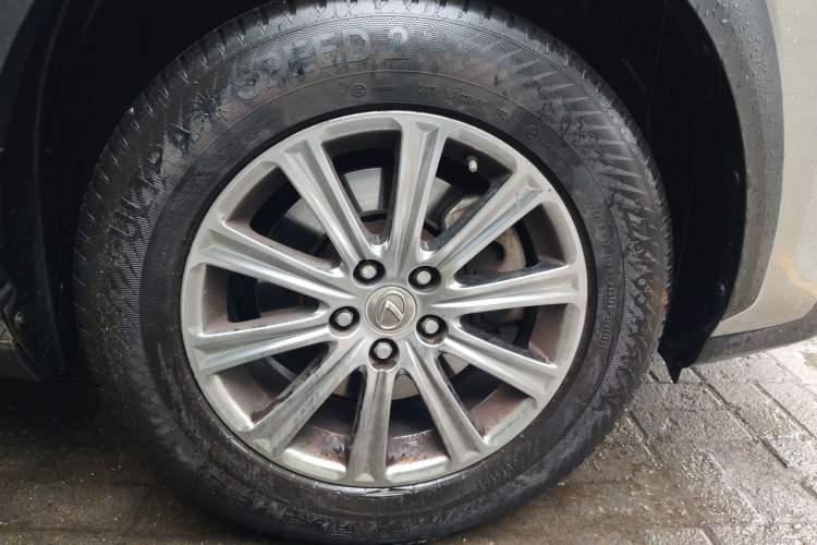 Used Lexus NX 2015 200 All-Wheel Drive Fēngshàng Edition Right Front Wheel Hub