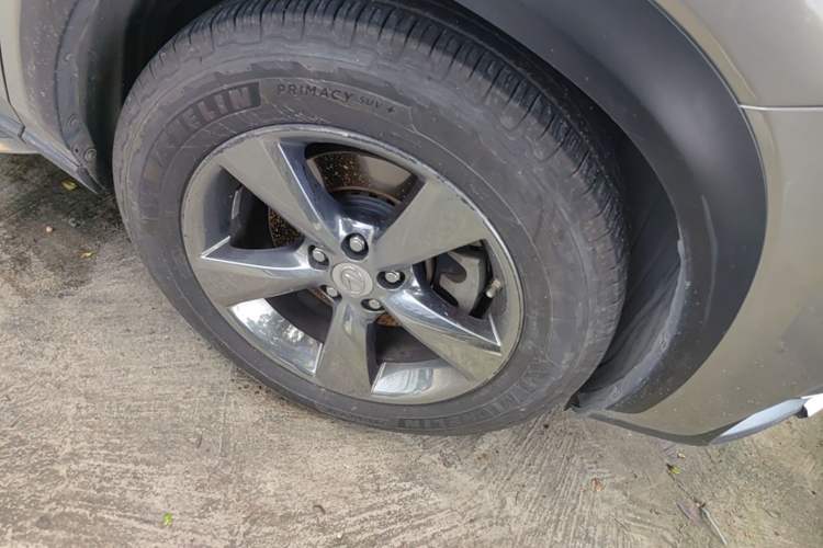 Used Lexus NX 2015 200T All-Wheel-Drive Fēngshàng Edition Right Front Wheel Hub