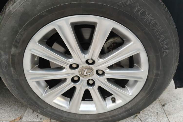 Used Lexus NX 2015 200 Front-Wheel Drive X-Trail SE Edition Right Front Wheel Hub