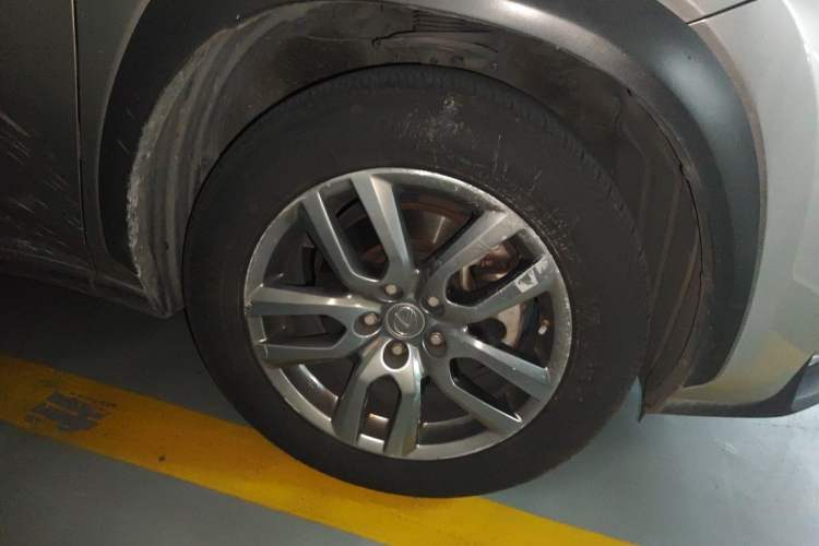Used Lexus NX 2015 200T All-Wheel-Drive Fēngshàng Edition Right Front Wheel Hub