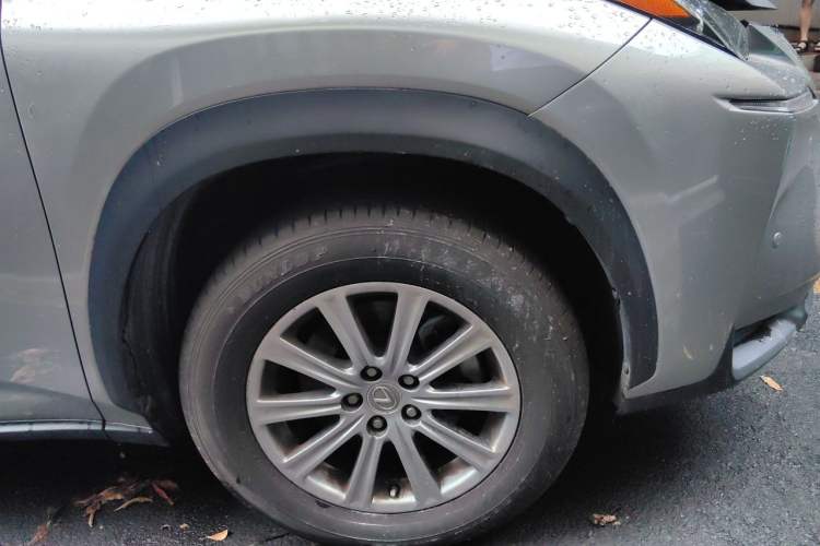 Used Lexus NX 2015 200 Front-Wheel Drive X-Trail SE Edition Right Front Wheel Hub