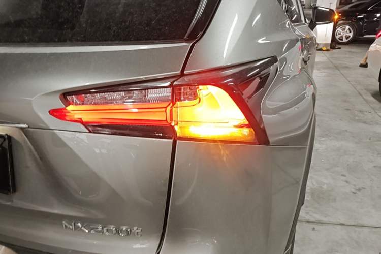 Used Lexus NX 2015 200T All-Wheel-Drive Fēngshàng Edition Right Rear Taillight