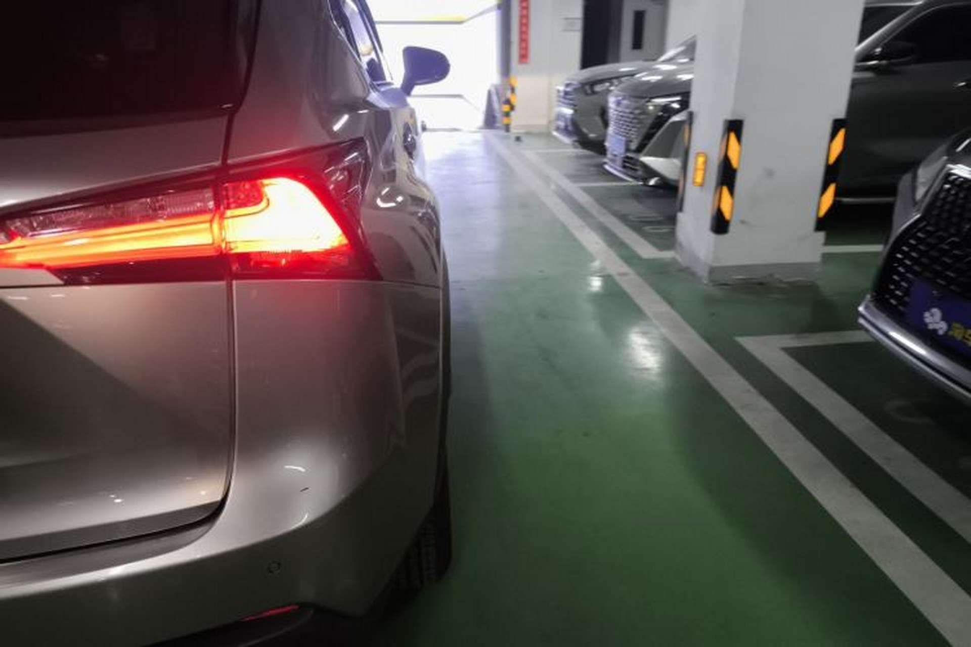 Used Lexus NX 2015 200T All-Wheel-Drive Fēngshàng Edition Right Rear Taillight