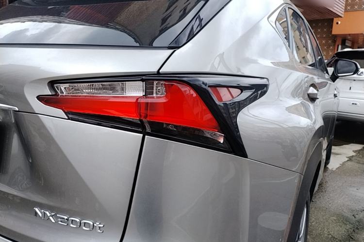 Used Lexus NX 2015 200T All-Wheel-Drive Fēngshàng Edition Right Rear Taillight