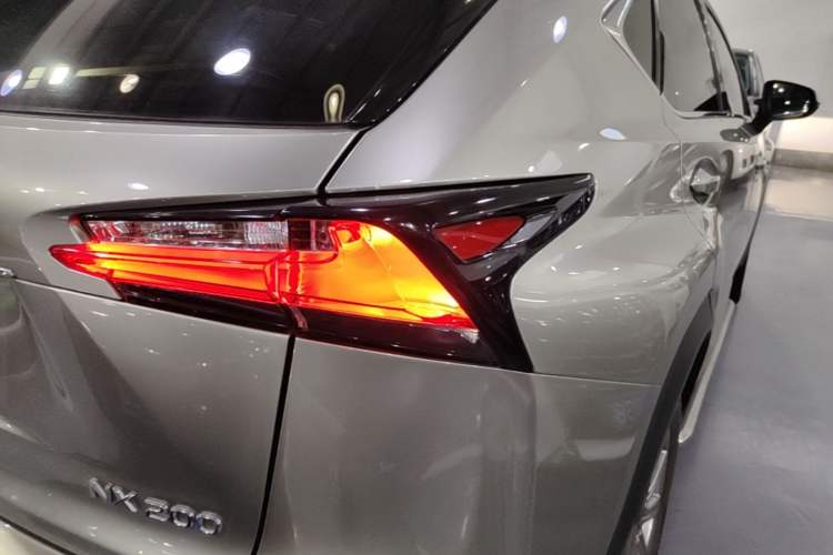Used Lexus NX 2015 200 Front-Wheel Drive X-Trail SE Edition Right Rear Taillight
