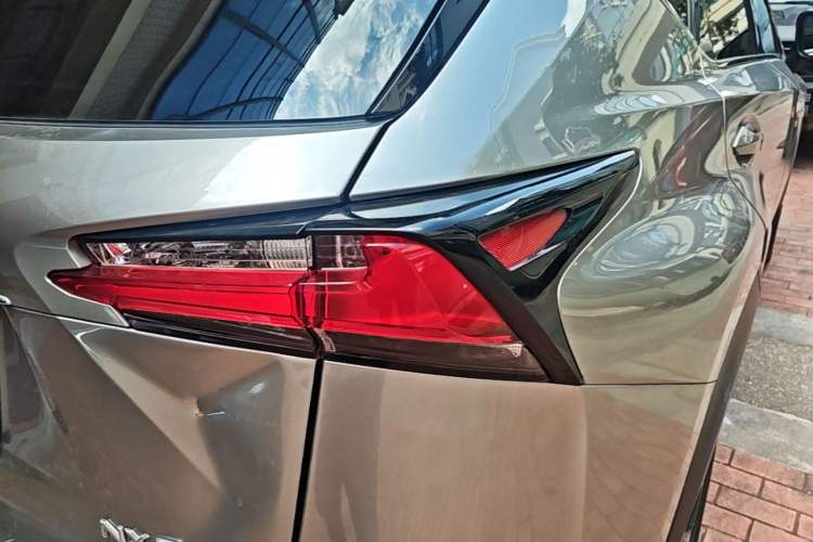 Used Lexus NX 2015 200 Front-Wheel Drive X-Trail SE Edition Right Rear Taillight