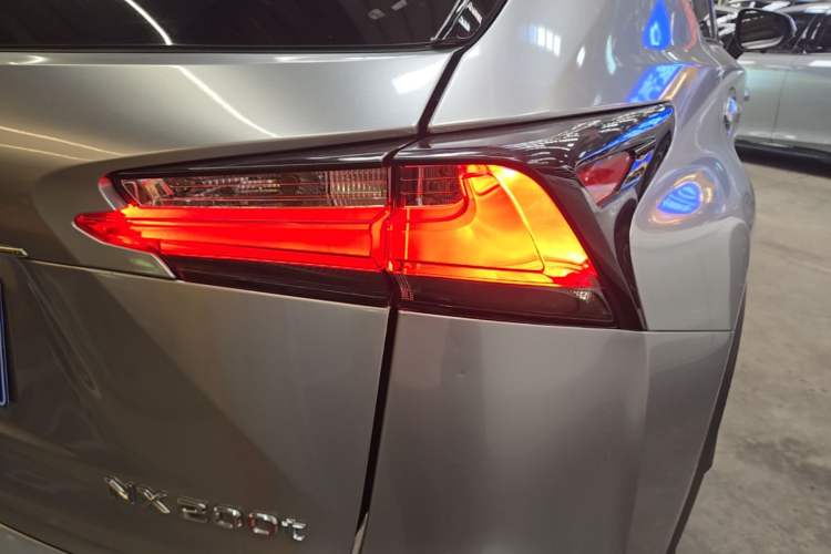 Used Lexus NX 2015 200T All-Wheel-Drive Fēngshàng Edition Right Rear Taillight