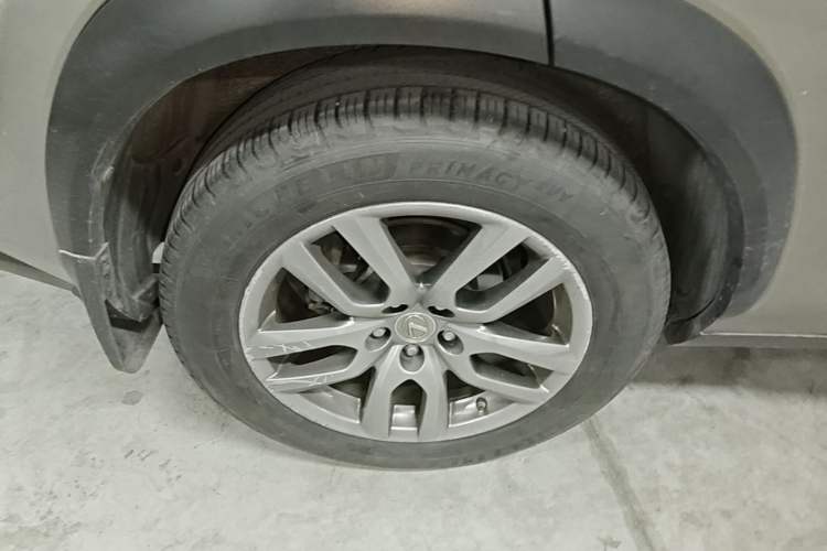 Used Lexus NX 2015 200T All-Wheel-Drive Fēngshàng Edition Right Rear Wheel Hub