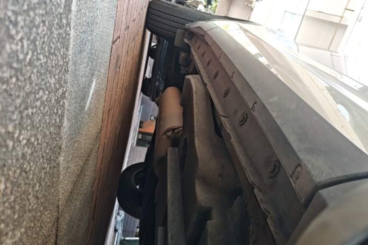 Used Lexus NX 2015 200 Front-Wheel Drive X-Trail SE Edition Right Side Sill