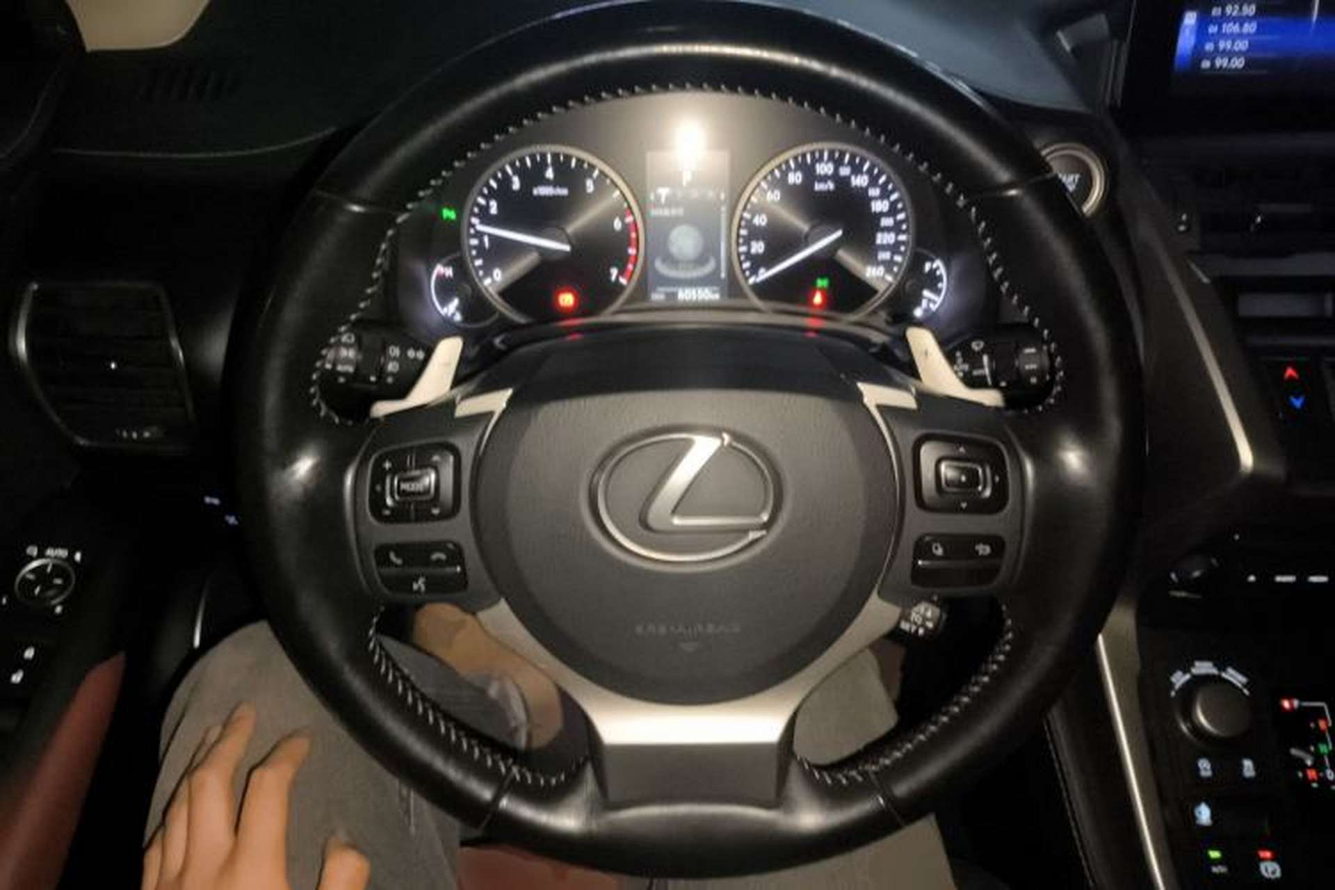 Used Lexus NX 2015 200T All-Wheel-Drive Fēngshàng Edition Steering Wheel