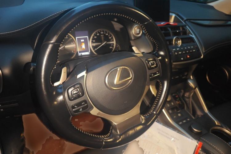 Used Lexus NX 2015 200T All-Wheel-Drive Fēngshàng Edition Steering Wheel