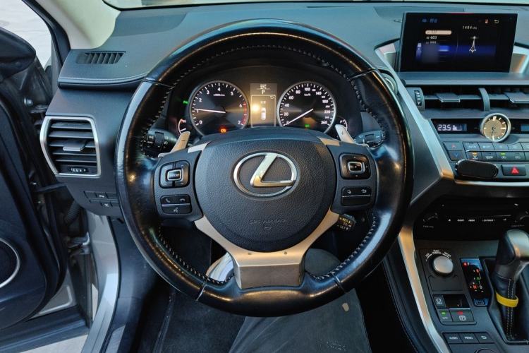 Used Lexus NX 2015 200T All-Wheel-Drive Fēngshàng Edition Steering Wheel