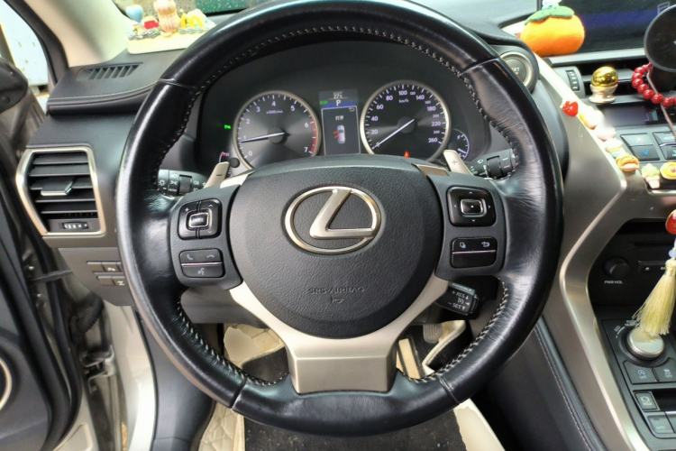 Used Lexus NX 2015 200T All-Wheel-Drive Fēngshàng Edition Steering Wheel