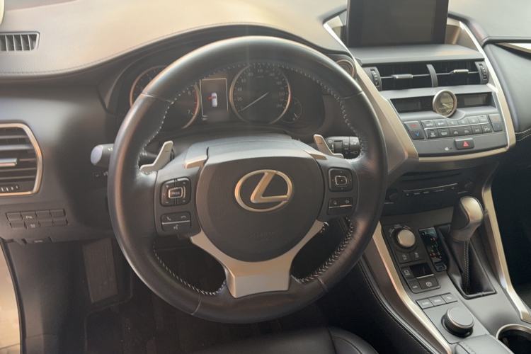Used Lexus NX 2015 200T All-Wheel-Drive Fēngshàng Edition Steering Wheel