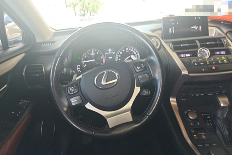 Used Lexus NX 2015 200T All-Wheel-Drive Fēngshàng Edition Steering Wheel