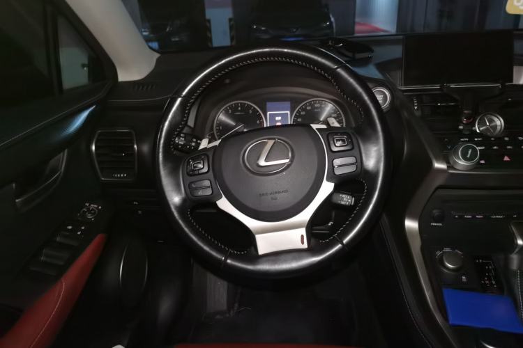 Used Lexus NX 2015 200T All-Wheel-Drive Fēngshàng Edition Steering Wheel