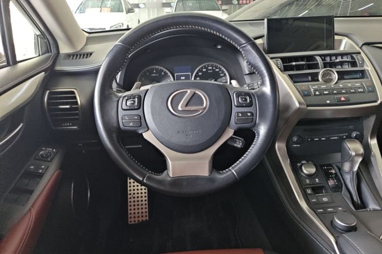 Used Lexus NX 2015 200T All-Wheel-Drive Fēngshàng Edition Steering Wheel