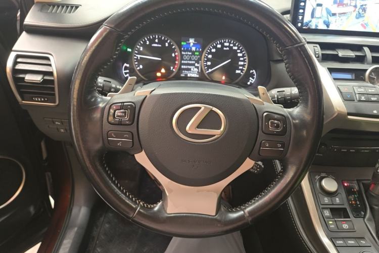 Used Lexus NX 2015 200T All-Wheel-Drive Fēngshàng Edition Steering Wheel