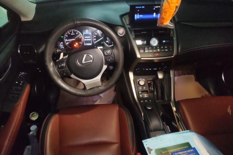 Used Lexus NX 2015 200T All-Wheel-Drive Fēngshàng Edition Steering Wheel