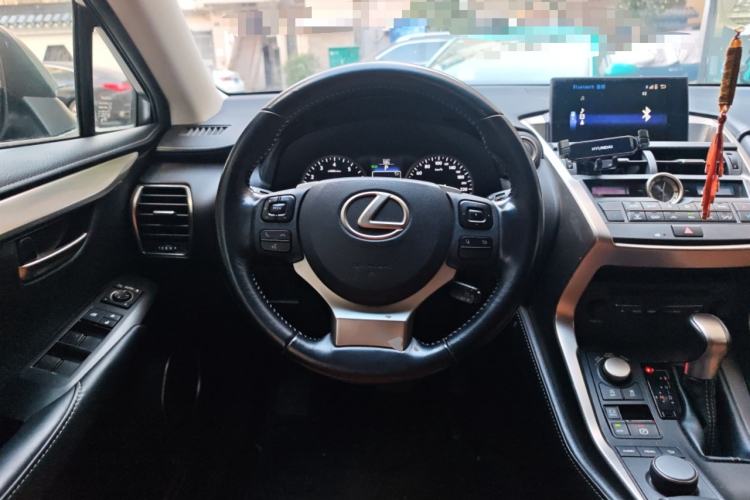 Used Lexus NX 2015 200 Front-Wheel Drive X-Trail SE Edition Steering Wheel