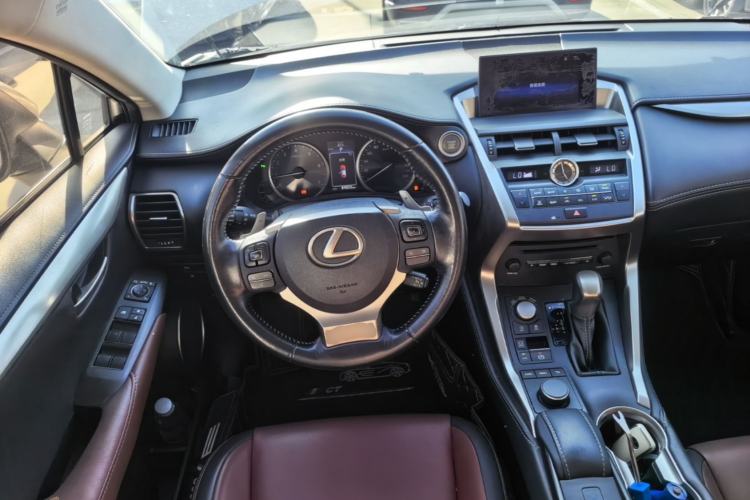 Used Lexus NX 2015 200T All-Wheel-Drive Fēngshàng Edition Steering Wheel