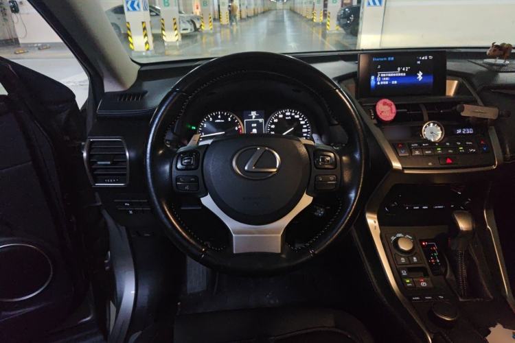 Used Lexus NX 2015 200T All-Wheel-Drive Fēngshàng Edition Steering Wheel