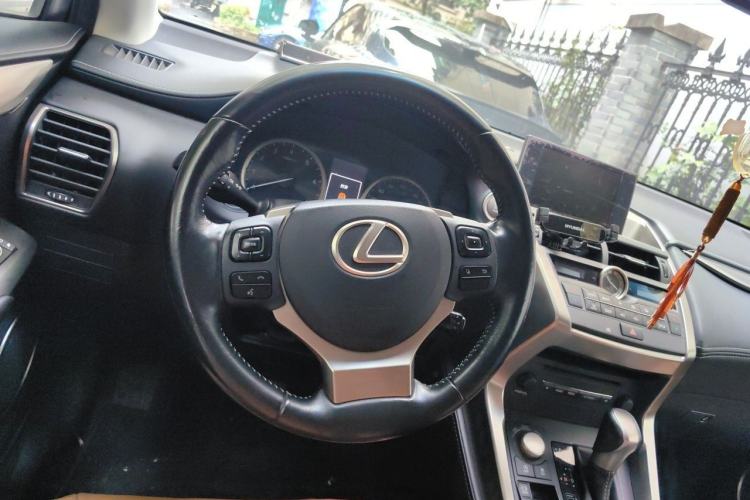 Used Lexus NX 2015 200 Front-Wheel Drive X-Trail SE Edition Steering Wheel