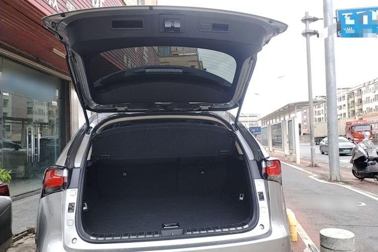 Used Lexus NX 2015 200T All-Wheel-Drive Fēngshàng Edition Trunk